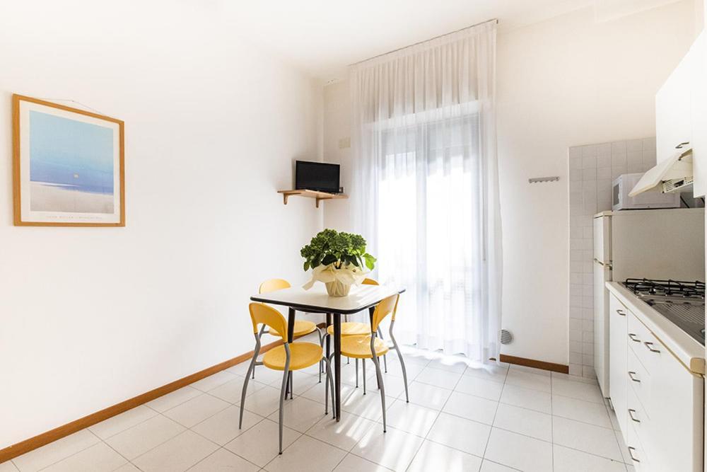 Residence Caterina Cattolica Exterior foto